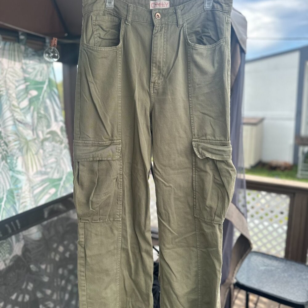 Army Green High-Waist Wide-Leg Cargo Pants